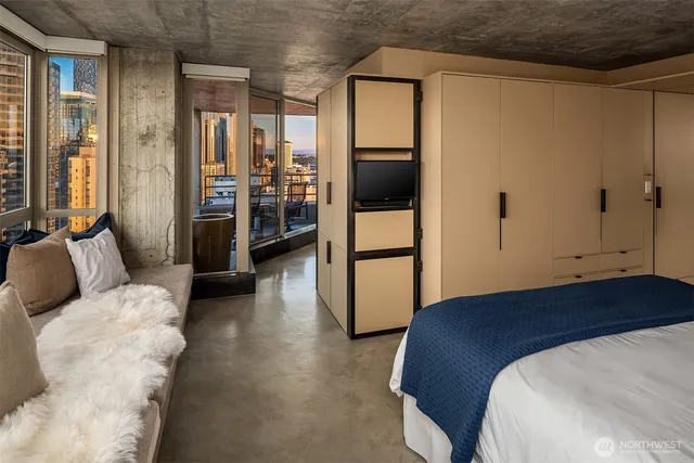 $799,000 | 2125 1st Avenue, Unit 3003, Seattle, WA 98121