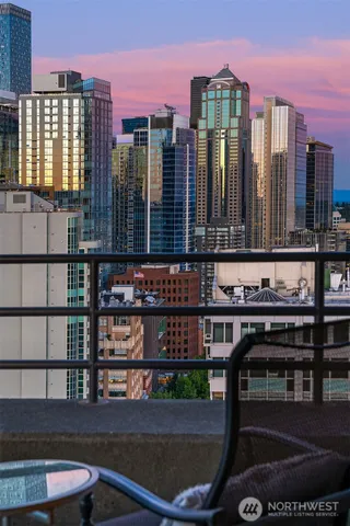 $799,000 | 2125 1st Avenue, Unit 3003, Seattle, WA 98121