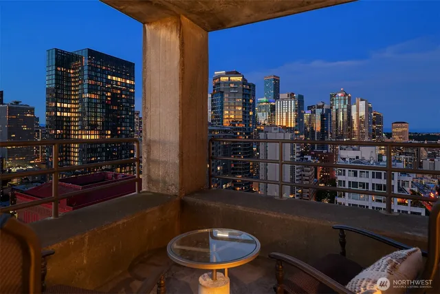 $799,000 | 2125 1st Avenue, Unit 3003, Seattle, WA 98121