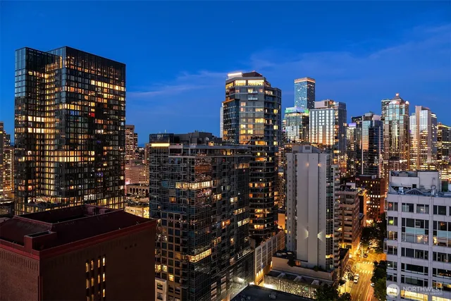 $799,000 | 2125 1st Avenue, Unit 3003, Seattle, WA 98121