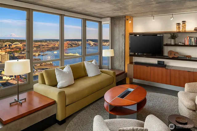 $799,000 | 2125 1st Avenue, Unit 3003, Seattle, WA 98121