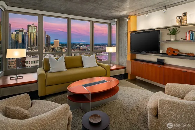 $799,000 | 2125 1st Avenue, Unit 3003, Seattle, WA 98121