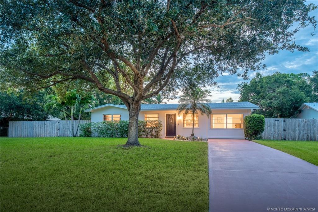 1717 Southwest Buckskin Trl  