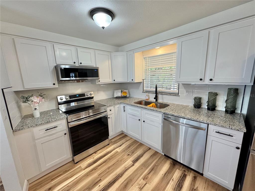 4443 South Beneva Road Sarasota, FL 34233 - Photo 17 of 33 Gallery Image 17