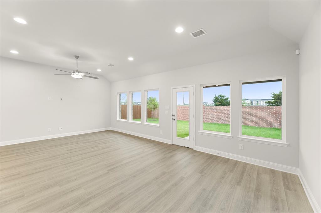 1232 Redcoat Drive Forney, TX 75126 - Photo 6 of 34 19. 1232 Redcoat - Dining (3)