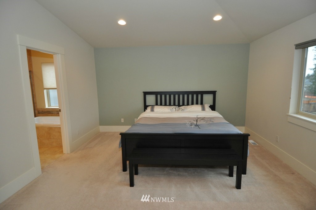 265 Nile Avenue Northeast Renton, WA 98059 - Photo 15 of 25 Gallery Image 15