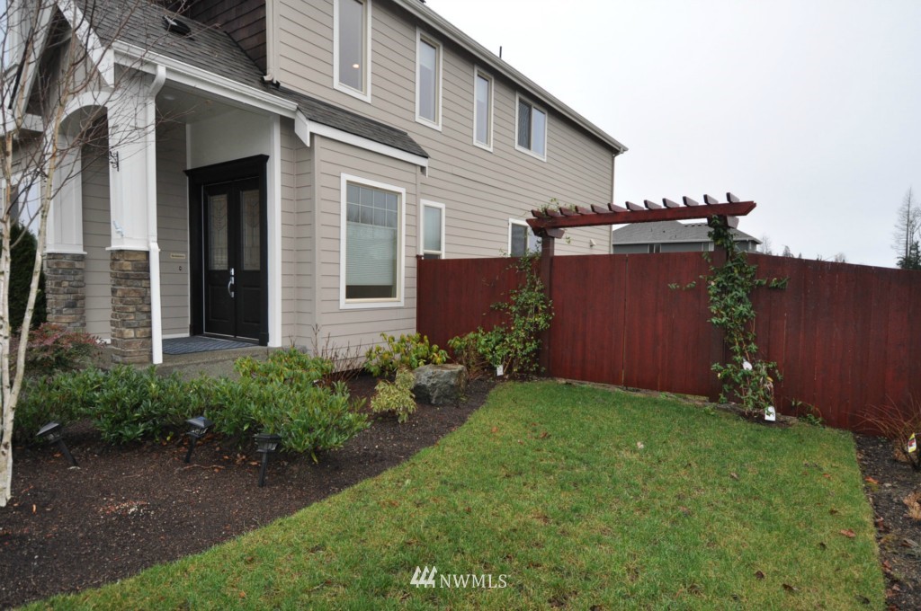 265 Nile Avenue Northeast Renton, WA 98059 - Photo 4 of 25 Gallery Image 4
