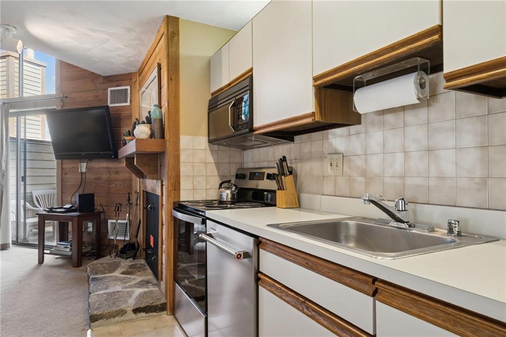 X7 Sunridge Road Champion, PA 15622 - Photo 9 of 27