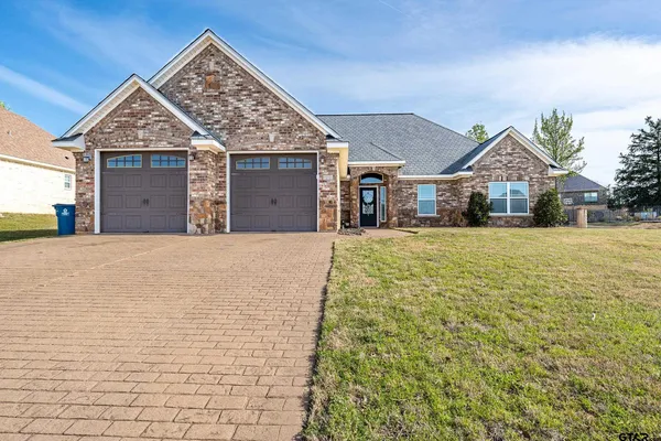 $408,000 | 315 Corrigan Trails Boulevard, Lindale, TX 75771