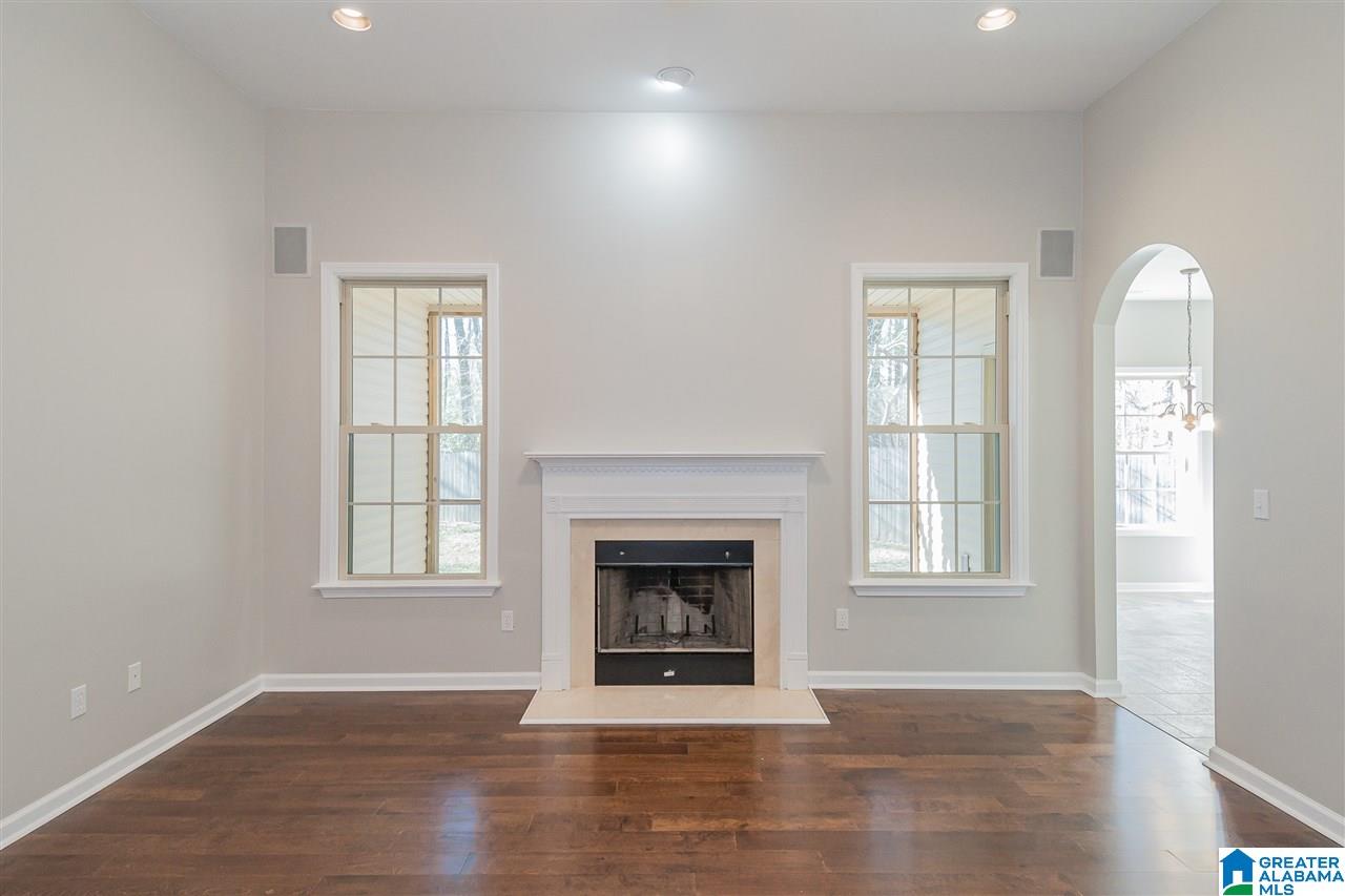 951 Meriweather Drive Calera, AL 35040 - Photo 4 of 17