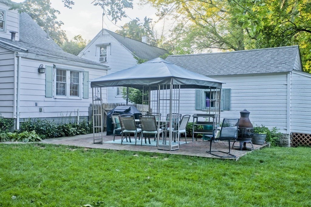 47 Brighton Street Springfield, MA 01118 - Photo 5 of 41 Gallery Image 5