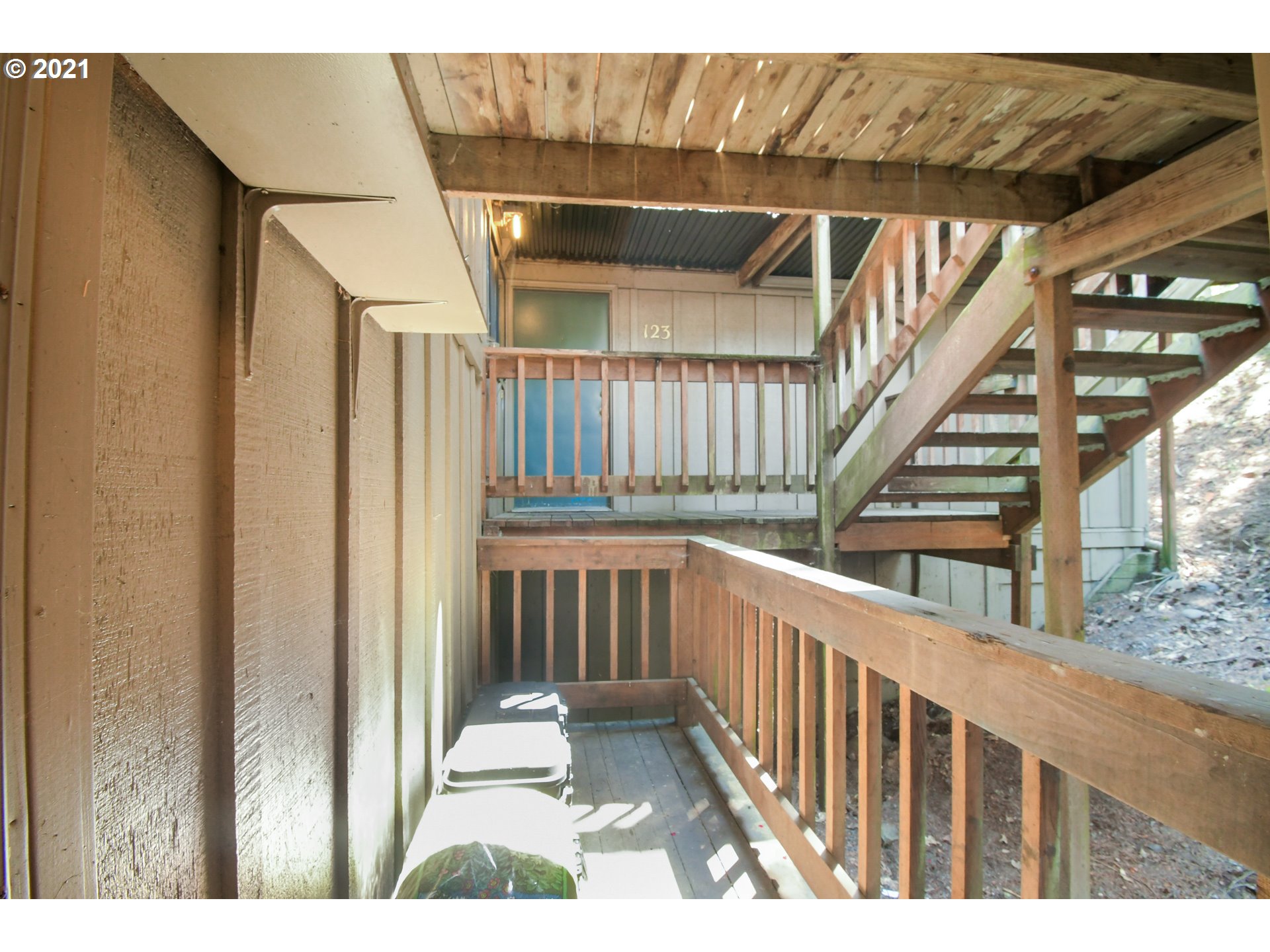 122 Treehill Loop Eugene, OR 97405 - Photo 20 of 29 Gallery Image 20