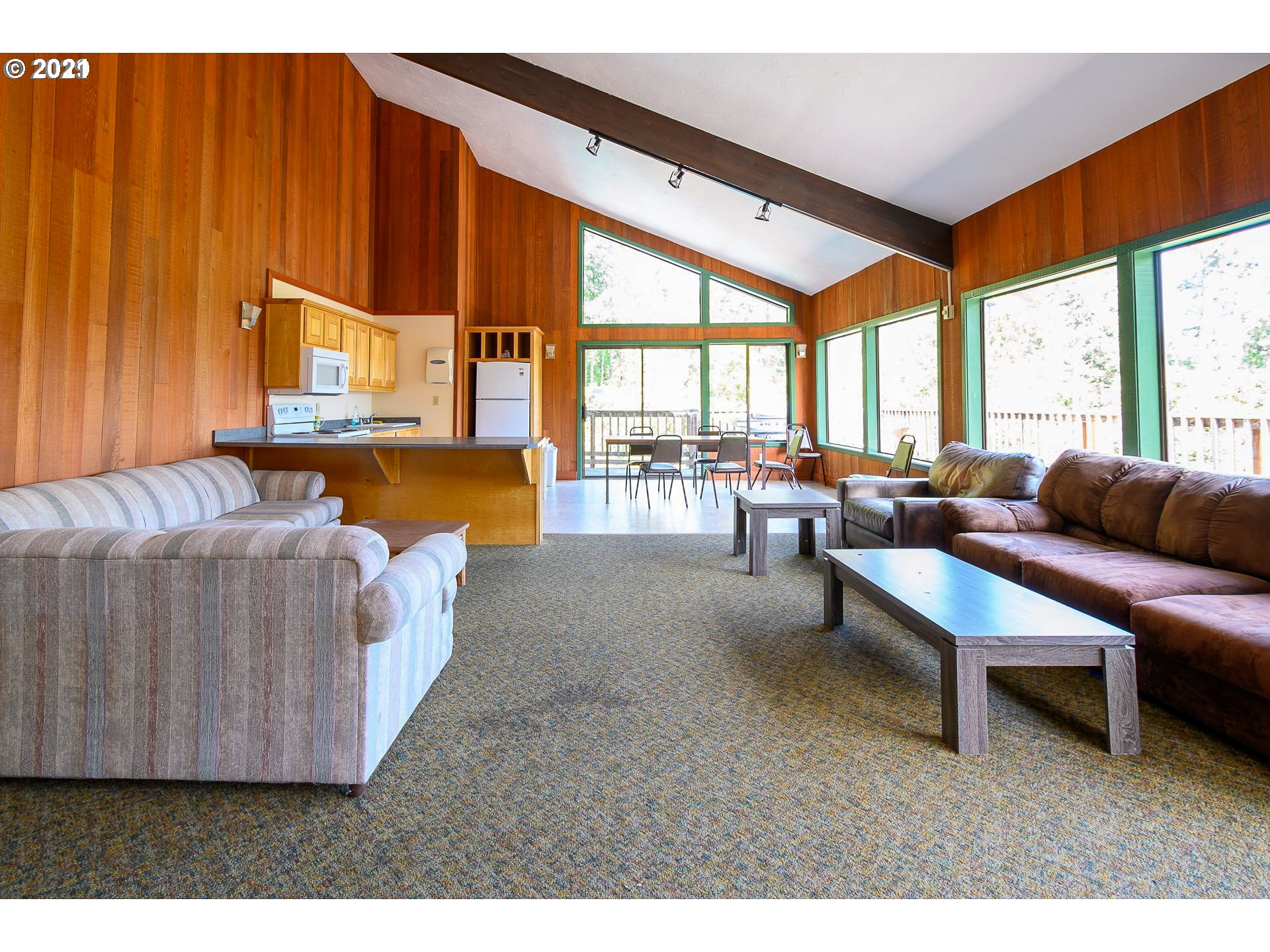 122 Treehill Loop Eugene, OR 97405 - Photo 26 of 29 Gallery Image 26