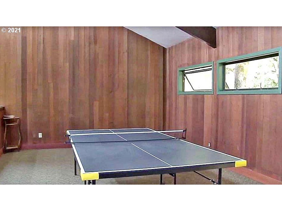 122 Treehill Loop Eugene, OR 97405 - Photo 27 of 29 Gallery Image 27