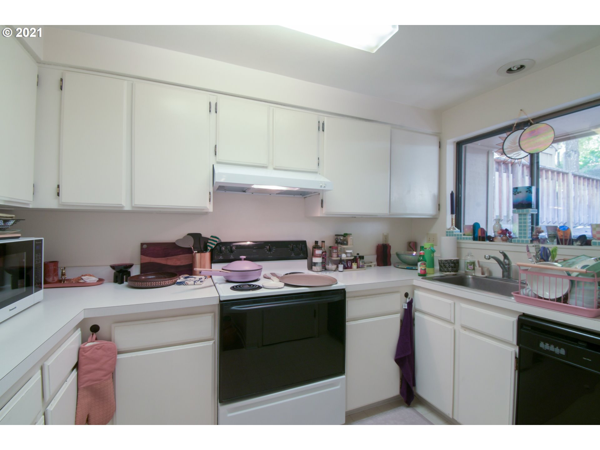 122 Treehill Loop Eugene, OR 97405 - Photo 9 of 29 Gallery Image 9