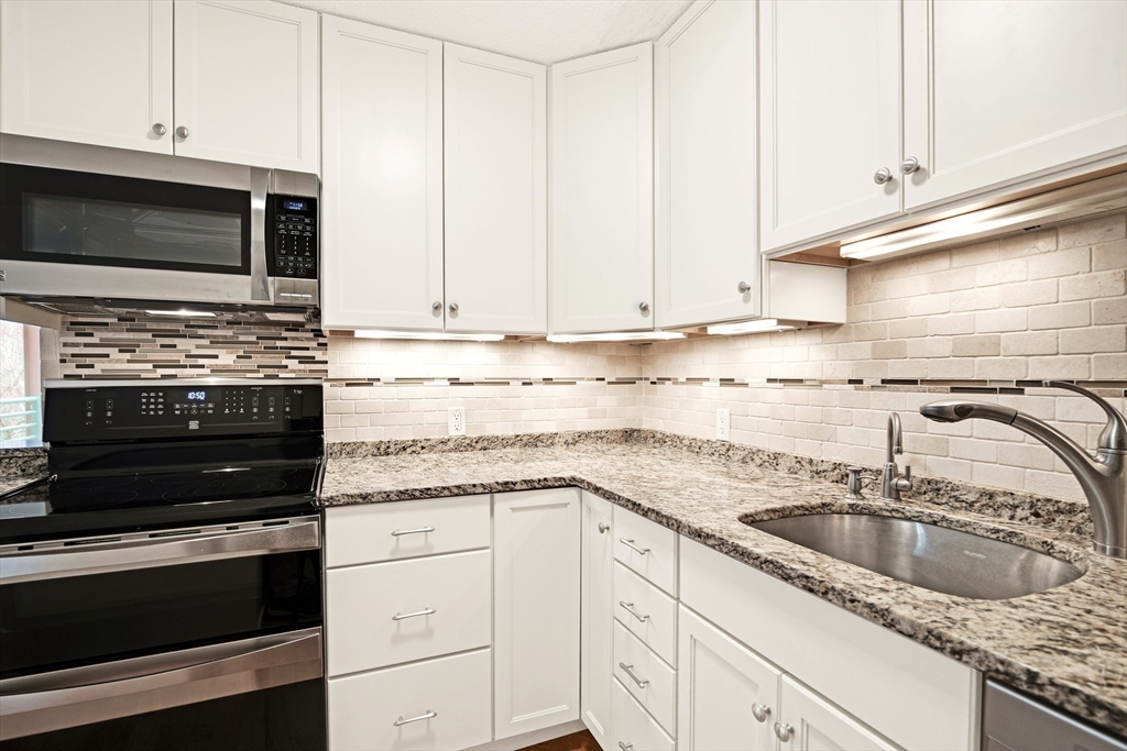 273 Cambridge Road, Unit 408 Woburn, MA 01801 - Photo 6 of 33