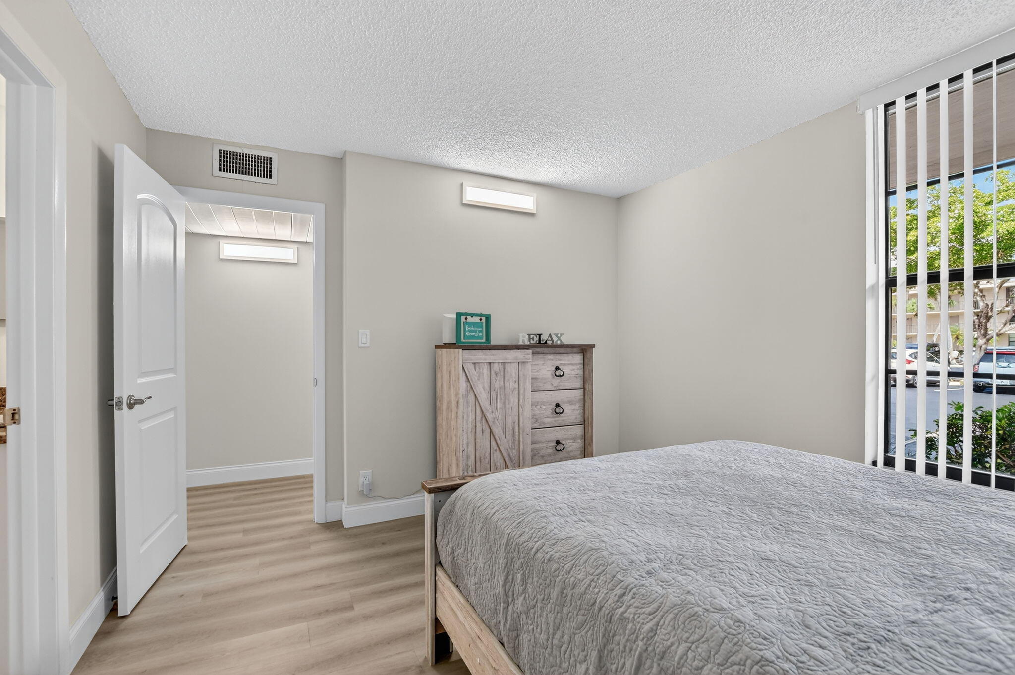 8 Royal Palm Way, Unit 107 Boca Raton, FL 33432 - Photo 36 of 75 Guest Bedroom