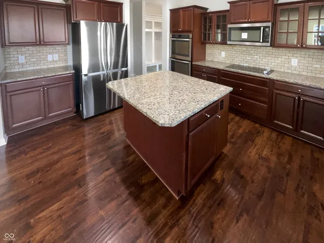 $540,000 | 7662 Innismore Drive, Brownsburg, IN 46112