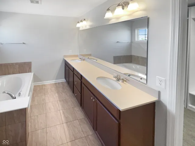 $540,000 | 7662 Innismore Drive, Brownsburg, IN 46112