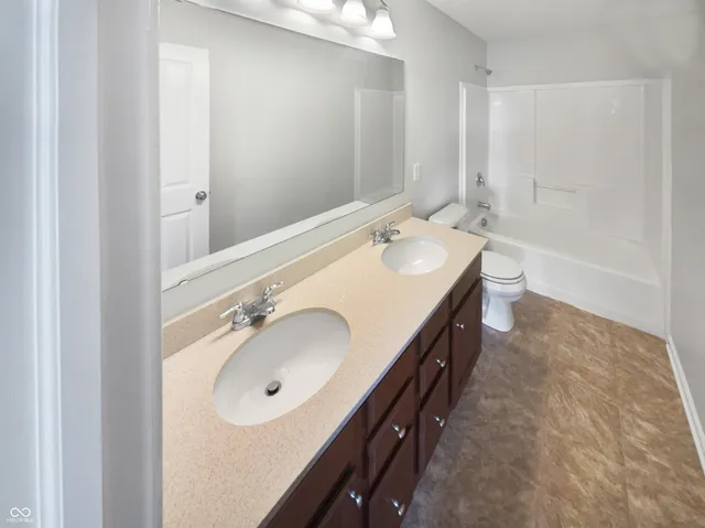 $540,000 | 7662 Innismore Drive, Brownsburg, IN 46112