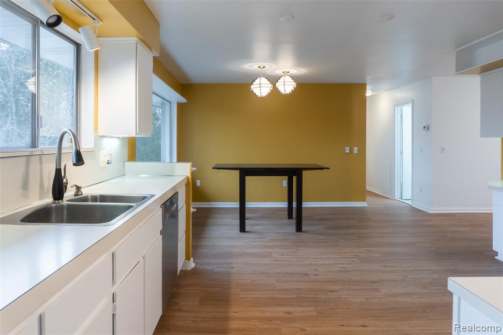 30540 North Greenbriar Road Franklin, MI 48025 - Photo 12 of 48