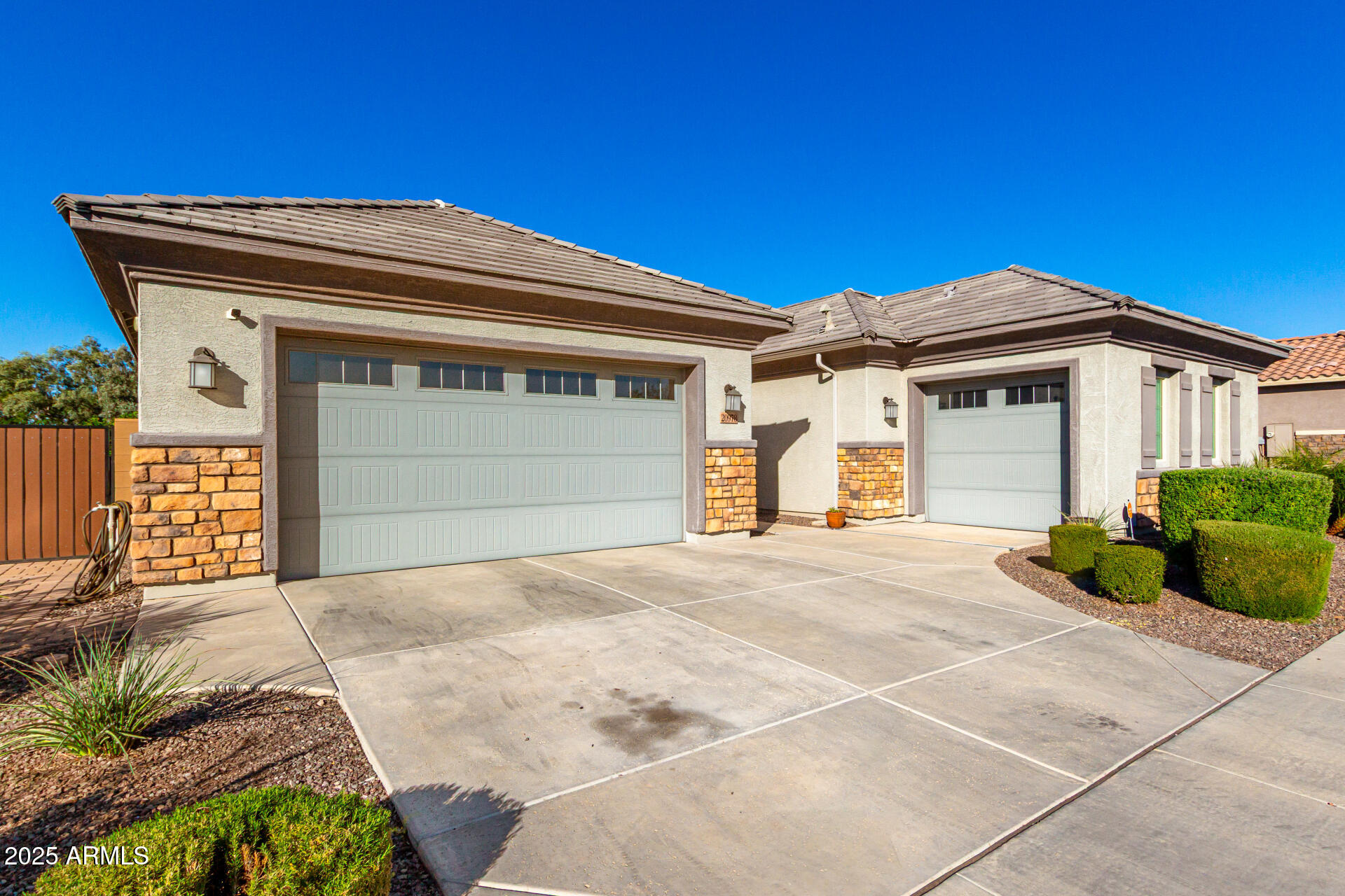 20978 East Camacho Road Queen Creek, AZ 85142 - Photo 4 of 47 04-Camacho