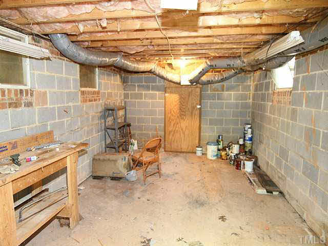 8001 Windsor Ridge Drive Raleigh, NC 27615 - Photo 22 of 25 Workshop