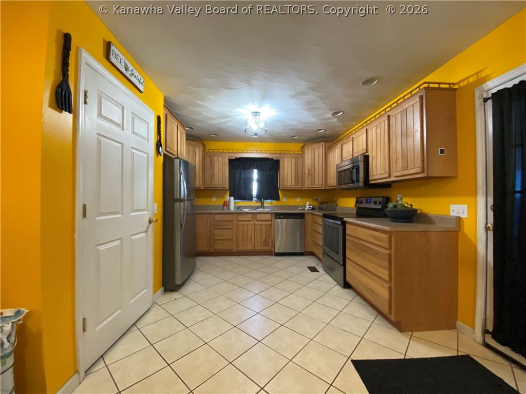 24 Jupiter Street Logan, WV 25601 - Photo 2 of 15 Gallery Image 2