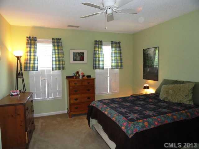 10714 Ridge Acres Road Charlotte, NC 28214 - Photo 15 of 16 Gallery Image 15