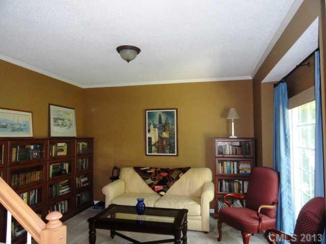 10714 Ridge Acres Road Charlotte, NC 28214 - Photo 3 of 16 Gallery Image 3