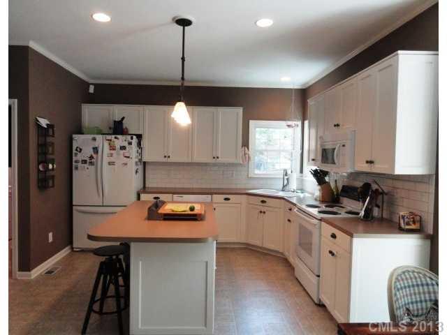 10714 Ridge Acres Road Charlotte, NC 28214 - Photo 7 of 16 Gallery Image 7
