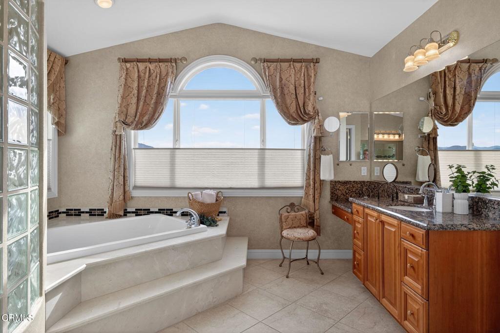 5352 Plata Rosa Court Camarillo, CA 93012 - Photo 40 of 75