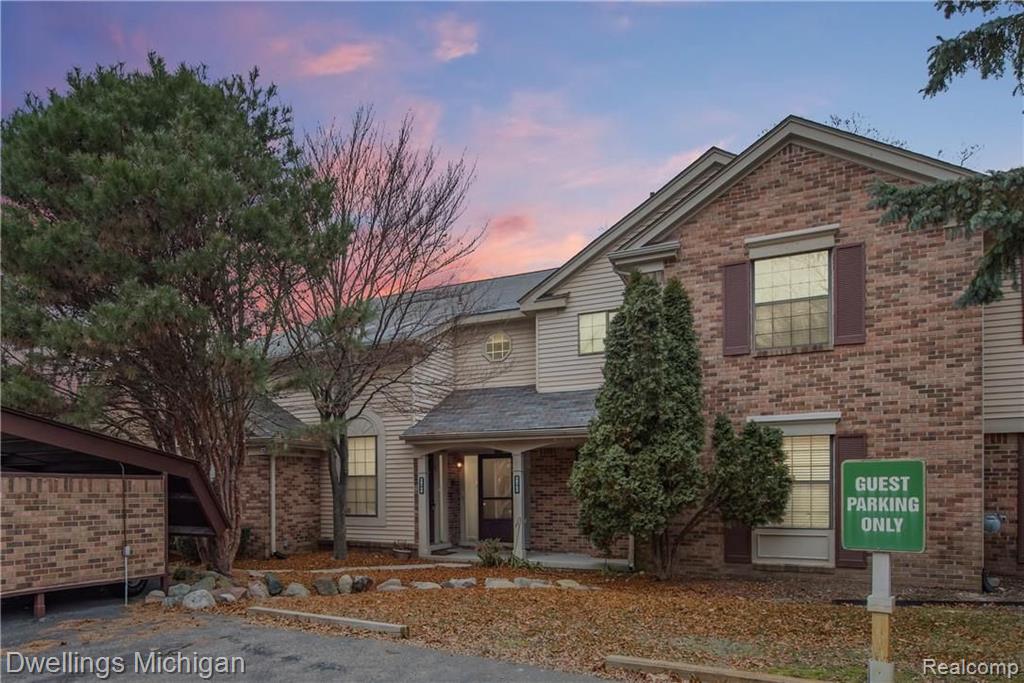 29726 Pine Ridge Circle Farmington Hills, MI 48331 - Photo 1 of 34