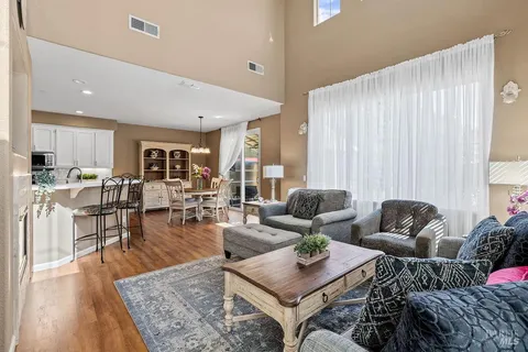 $599,000 | 2854 Pearblossom Drive, Santa Rosa, CA 95407