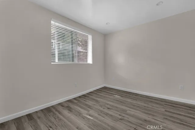 $2,995 | 15513 Hart Street, Van Nuys, CA 91406