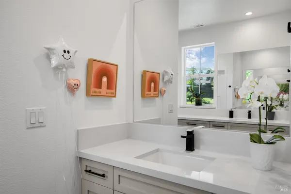 $899,900 | 475 Semillon Lane, Santa Rosa, CA 95403