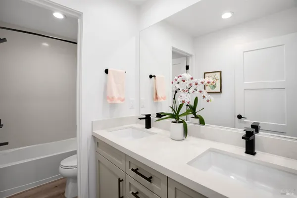 $899,900 | 475 Semillon Lane, Santa Rosa, CA 95403
