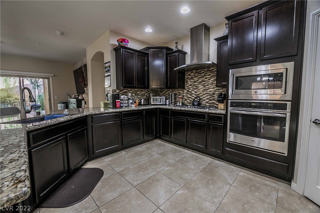 165 Strone Street Henderson, NV 89012 - Photo 6 of 34