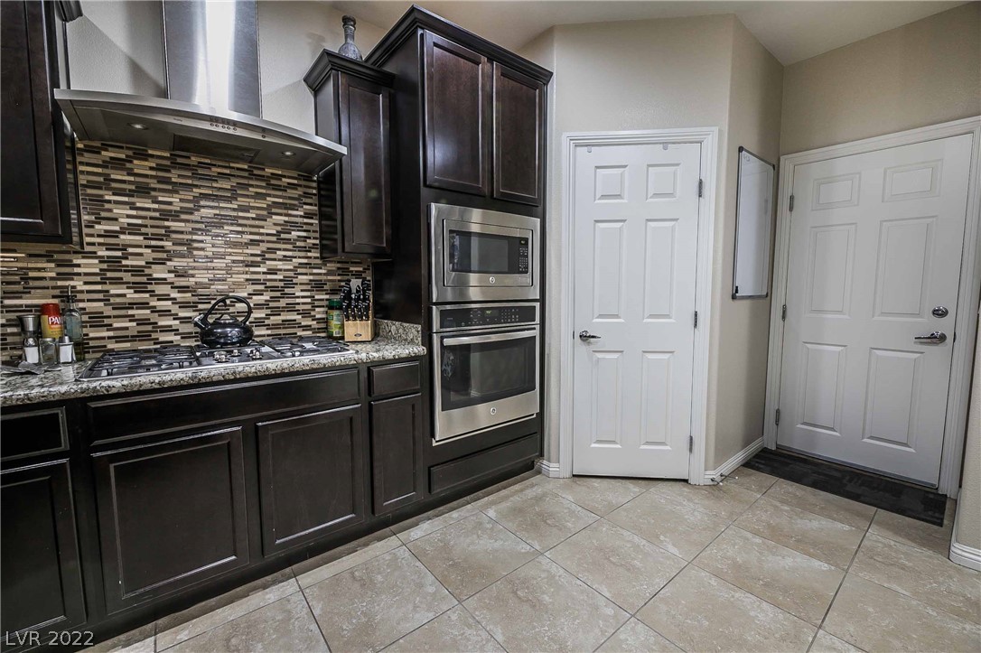 165 Strone Street Henderson, NV 89012 - Photo 8 of 34