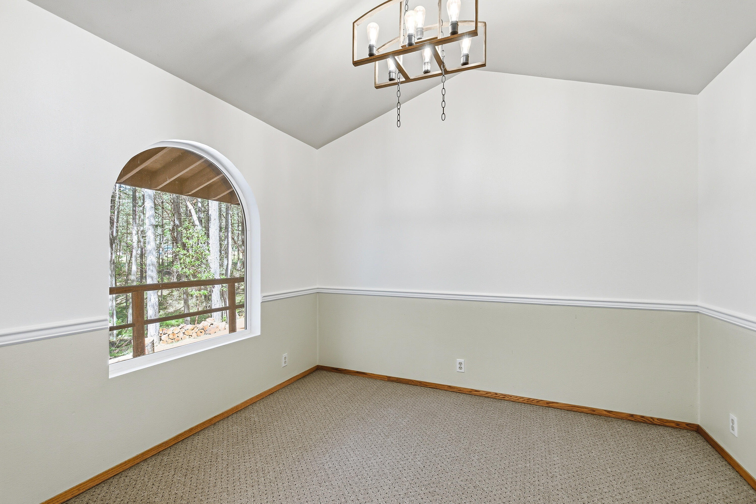 707 McMullen Creek Road Selma, OR 97538 - Photo 7 of 55