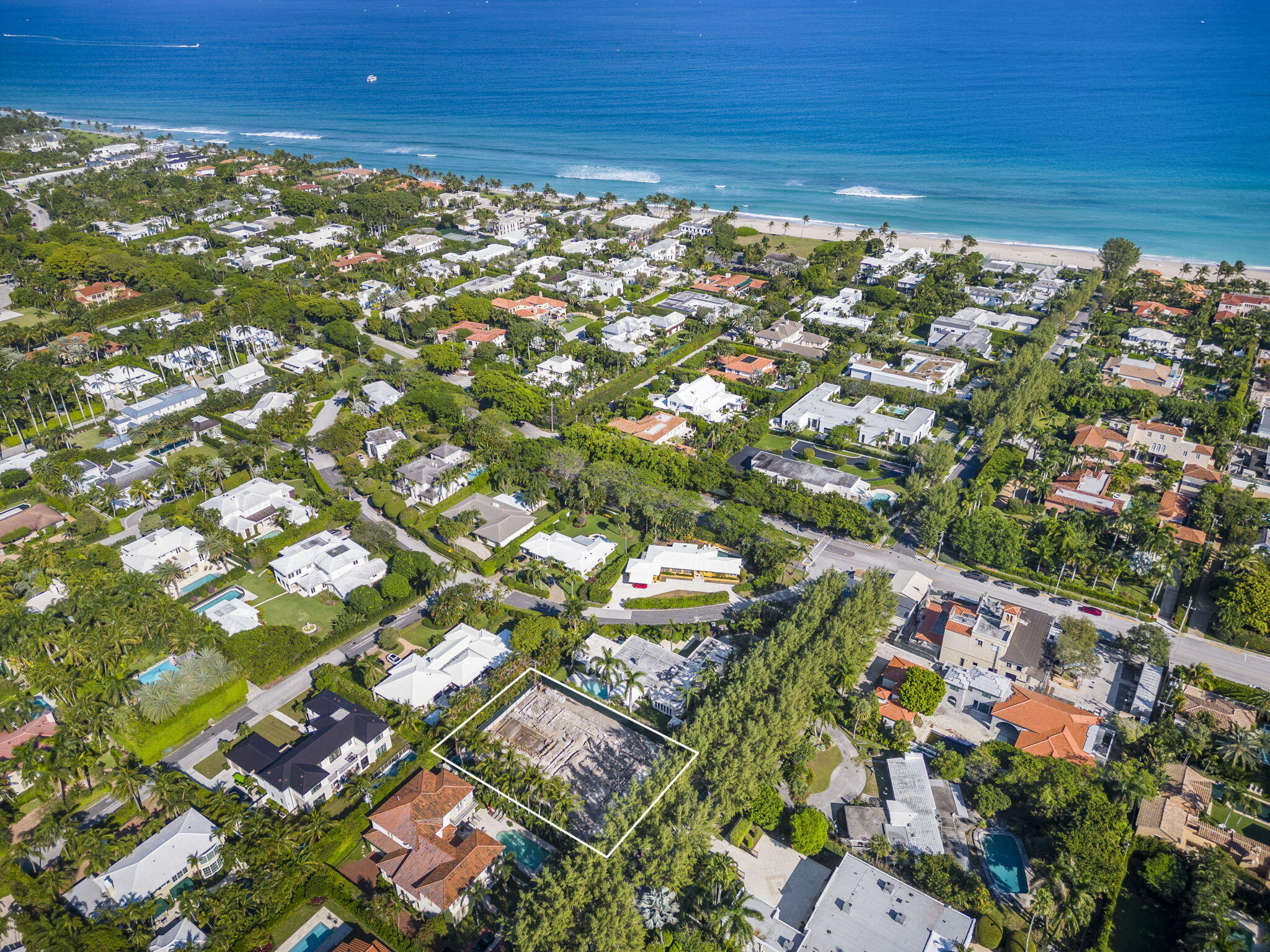 225 Wells Road Palm Beach, FL 33480 - Photo 4 of 11 a view of a city