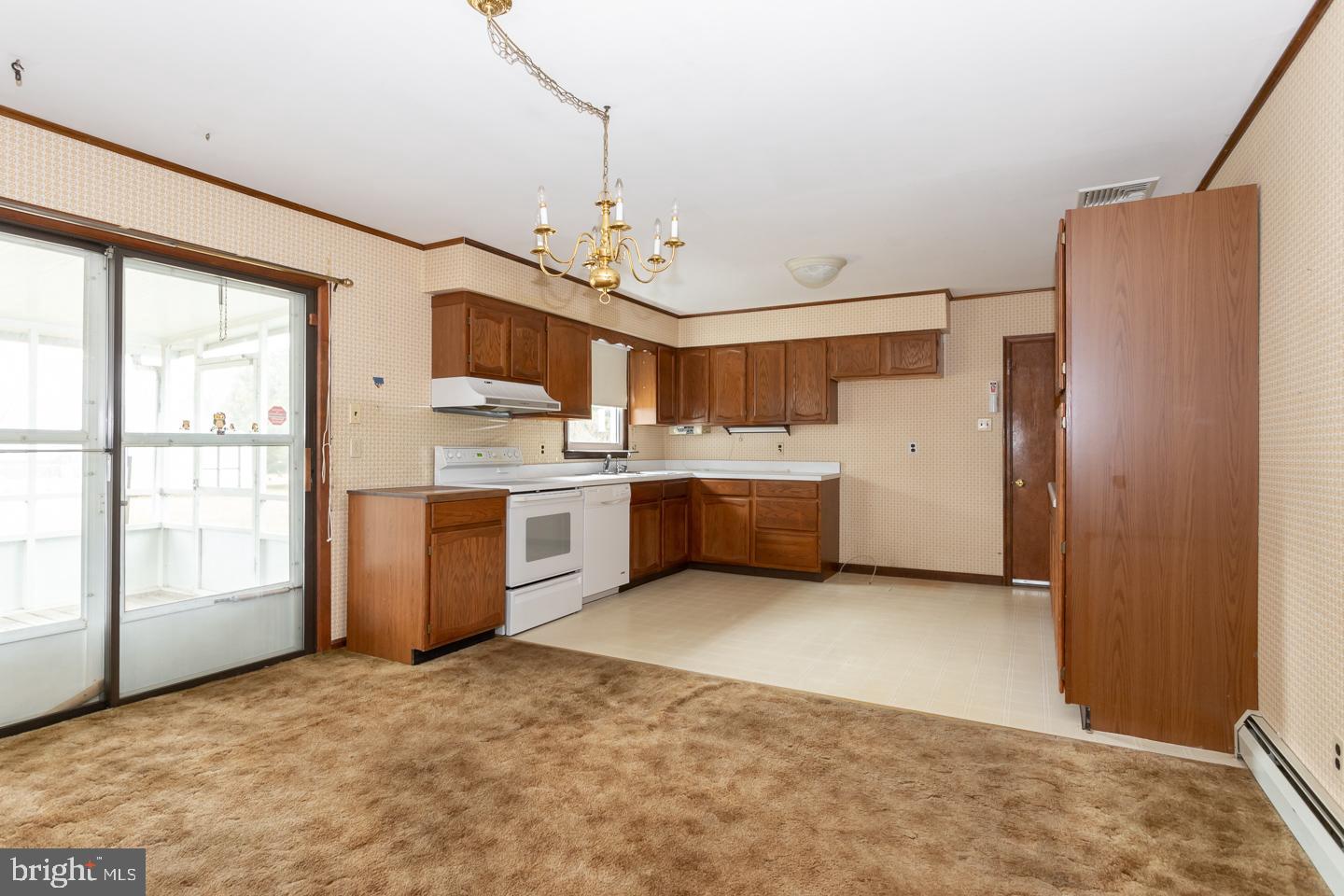 2 Somerset Drive Coatesville, PA 19320 - Photo 5 of 16
