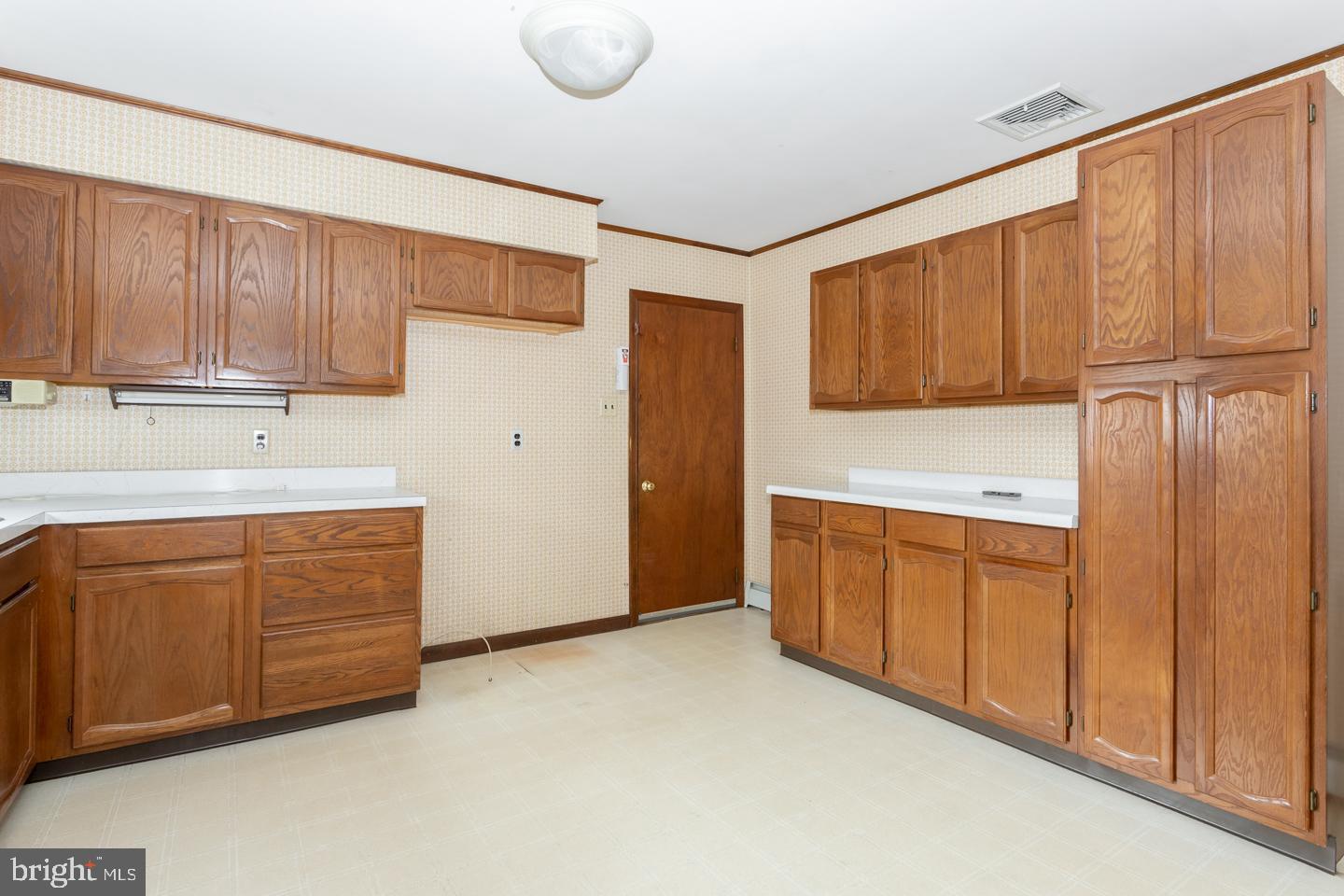 2 Somerset Drive Coatesville, PA 19320 - Photo 7 of 16