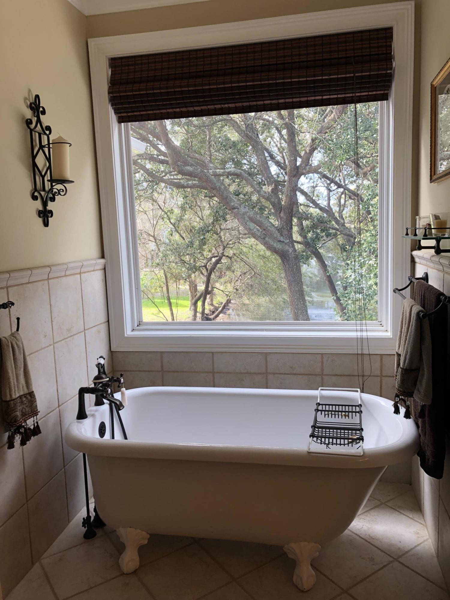 1117 Galleon Road Charleston, SC 29412 - Photo 15 of 33 claw foot tub in master