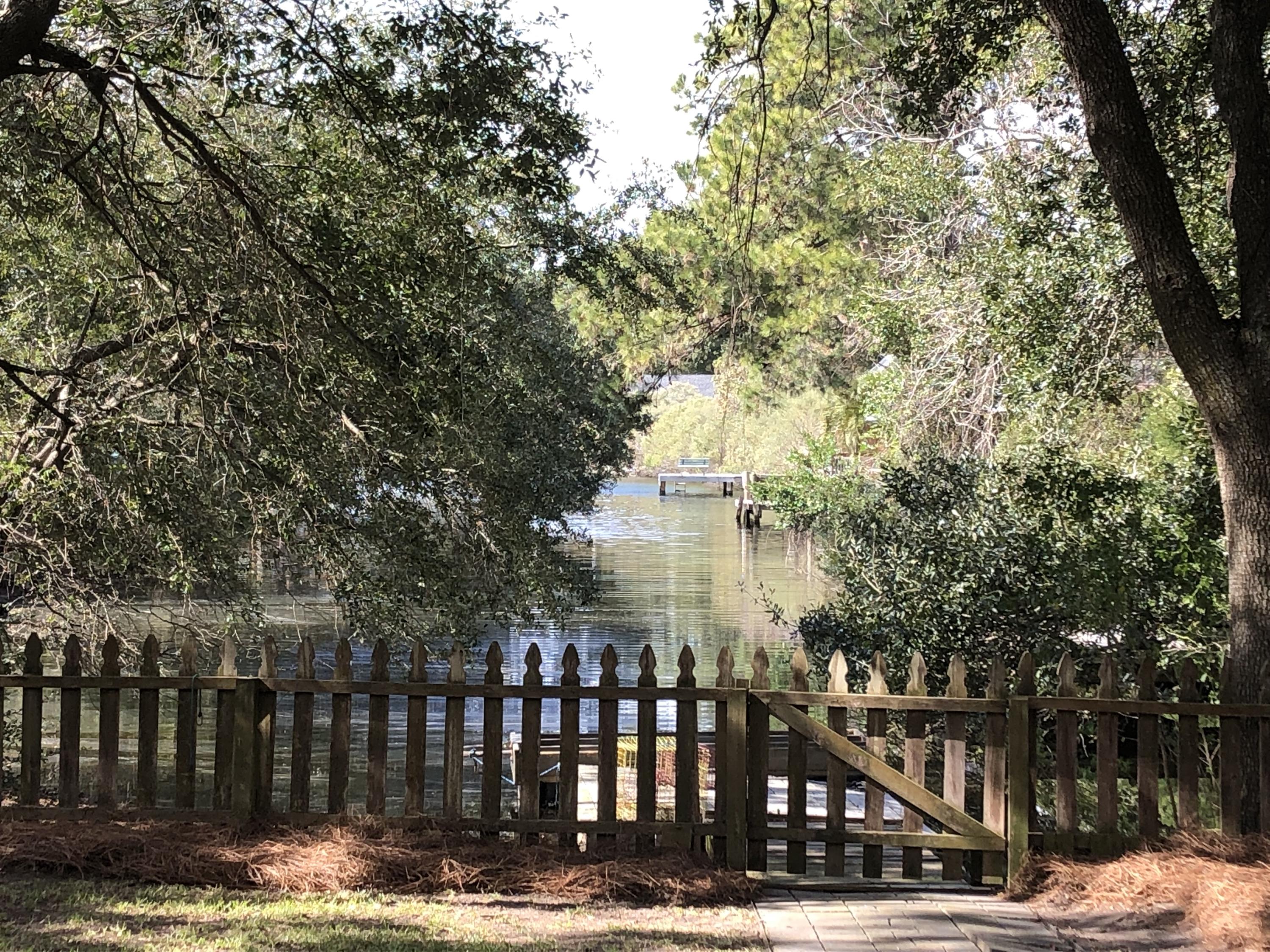 1117 Galleon Road Charleston, SC 29412 - Photo 6 of 33 LAKEFRONT HOME