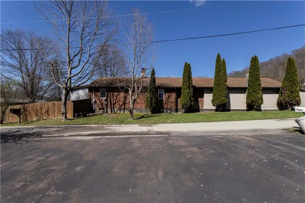 $190,000 | 842 Anderson Street, Confluence, PA 15424