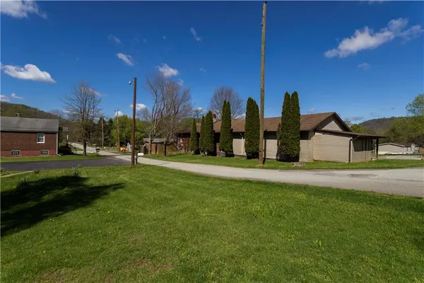 $183,000 | 842 Anderson Street, Confluence, PA 15424