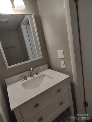 $1,250 | 4601 Coronado Drive, Charlotte, NC 28212