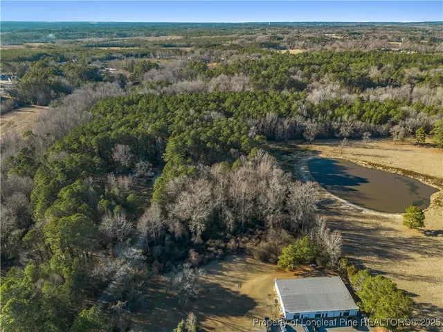 a view of hallway with a white house