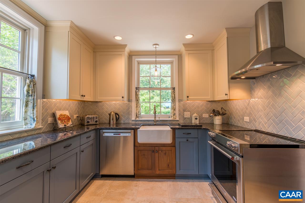 1651 Oxford Road Charlottesville, VA 22903 - Photo 12 of 43 Gallery Image 12